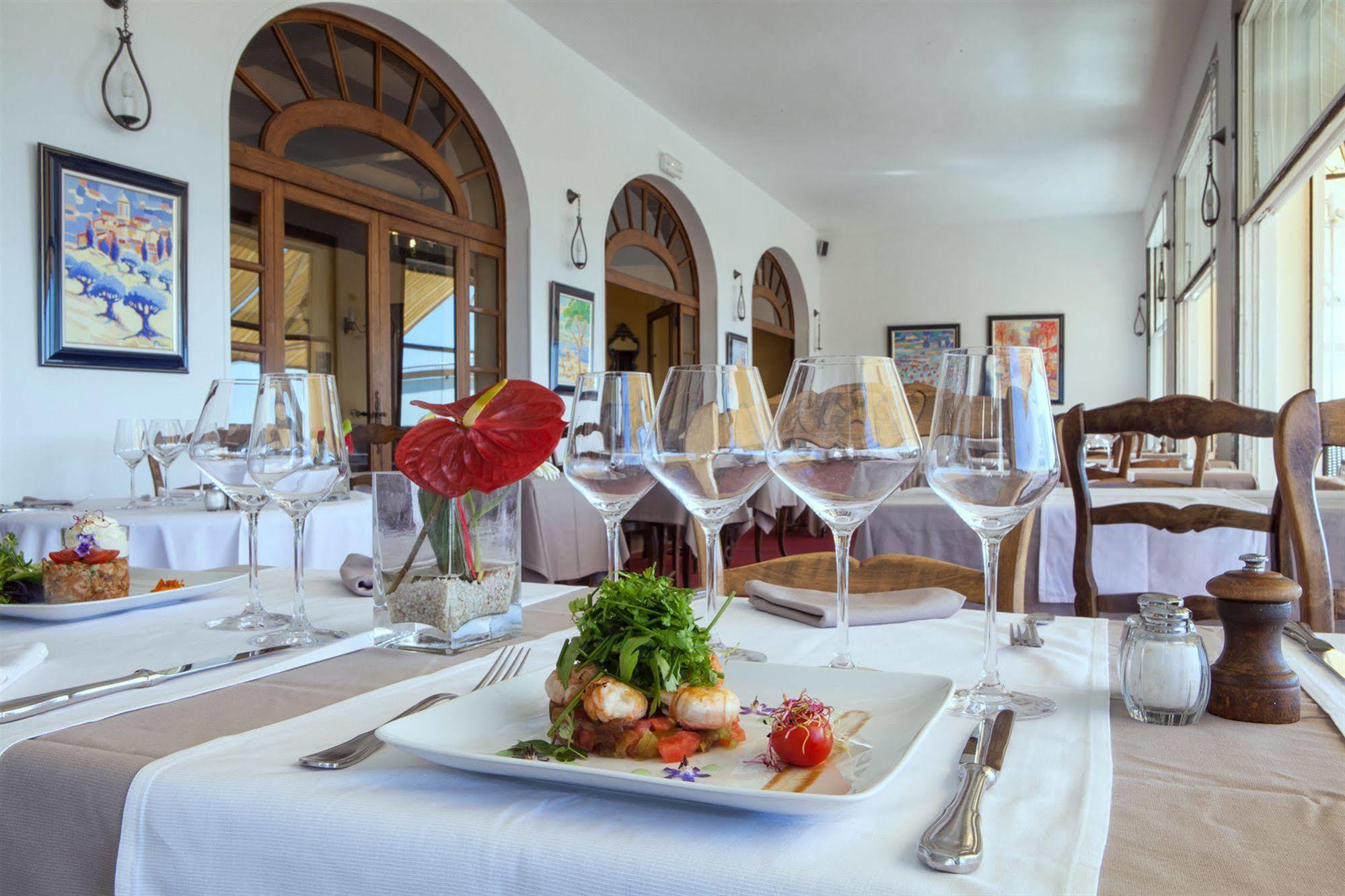 Hotel Provencal Hyères Zewnętrze zdjęcie